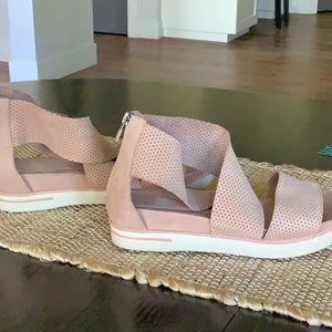 Eileen Fisher beautiful neutral sandal